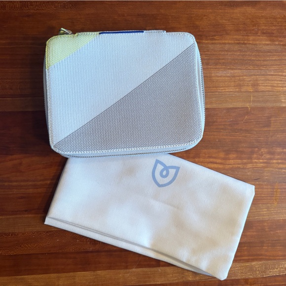 Rothy’s Mid Catchall, Dove Grey NWOT - Picture 3 of 6